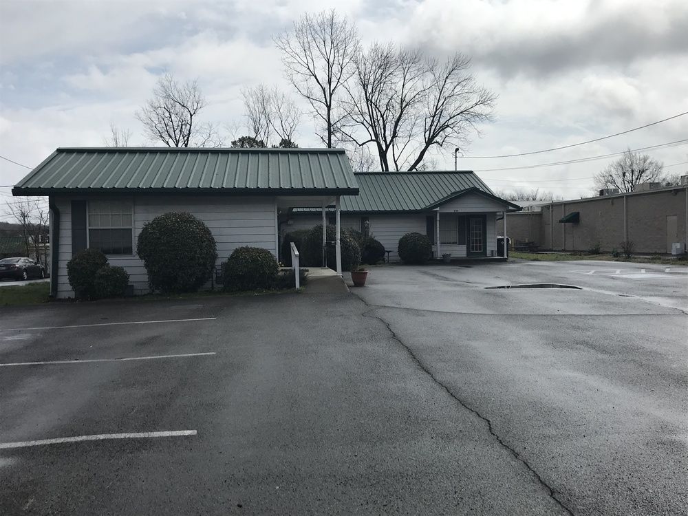 Office For Sale: 2130 Chambliss Ave NW, Cleveland, TN 37311
